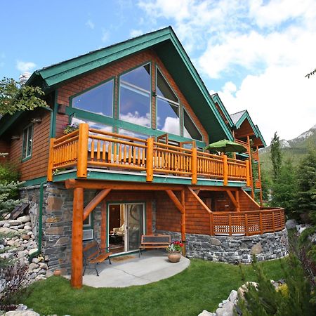 A Bear And Bison Country Inn Canmore Luaran gambar