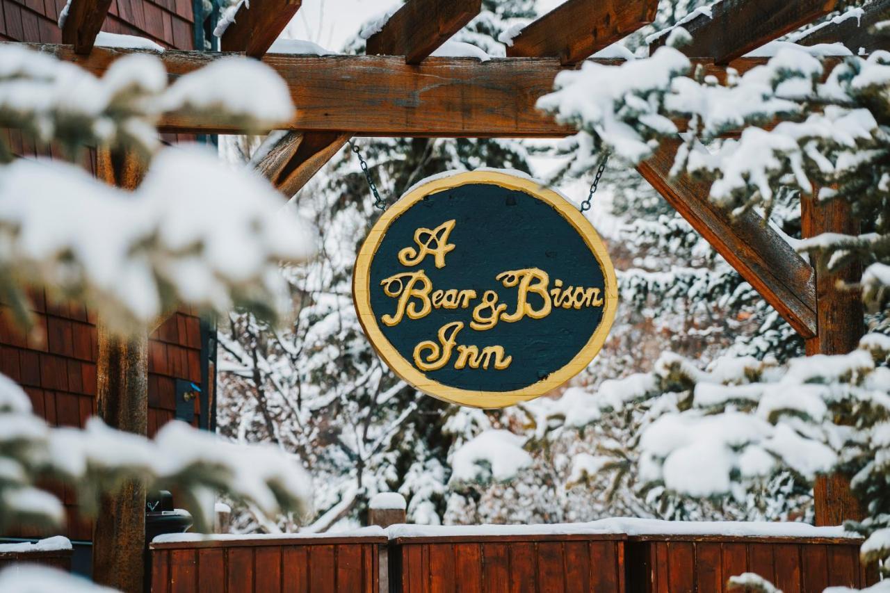A Bear And Bison Country Inn Canmore Luaran gambar