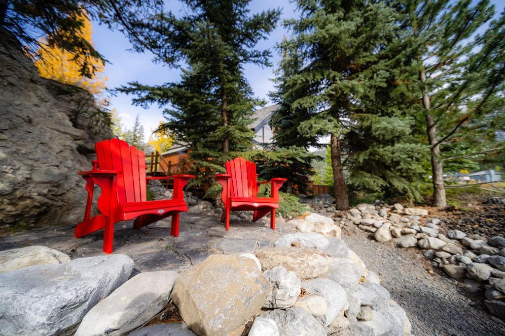A Bear And Bison Country Inn Canmore Luaran gambar